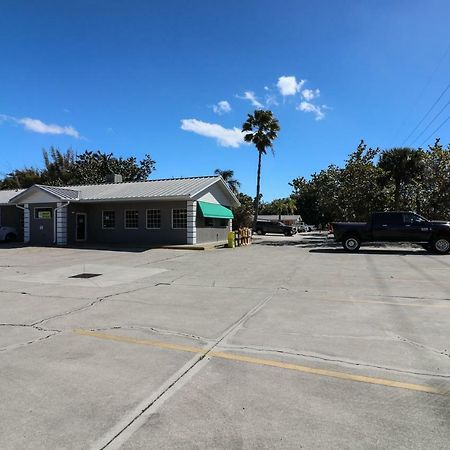 Grove City Motel Ингълууд Екстериор снимка