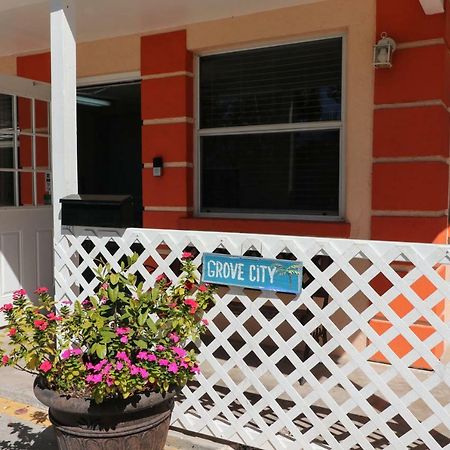 Grove City Motel Ингълууд Екстериор снимка
