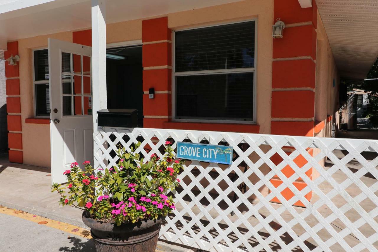 Grove City Motel Ингълууд Екстериор снимка