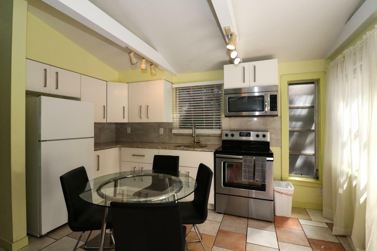 Grove City Motel Ингълууд Екстериор снимка